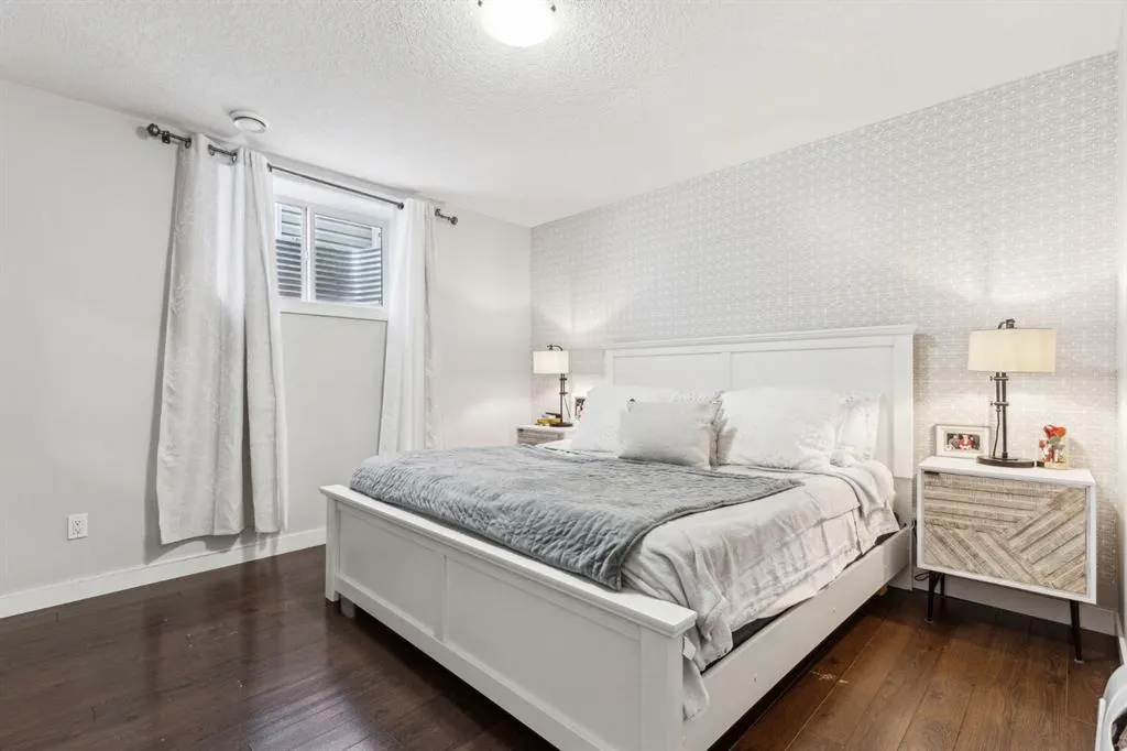 11 copper leaf Terrace SE