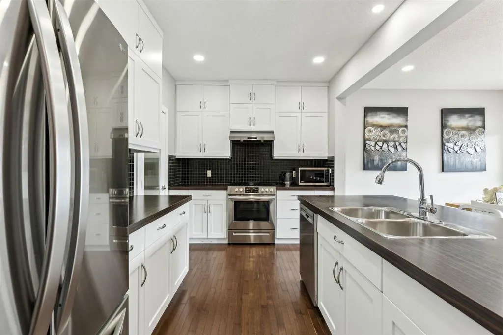 11 copper leaf Terrace SE