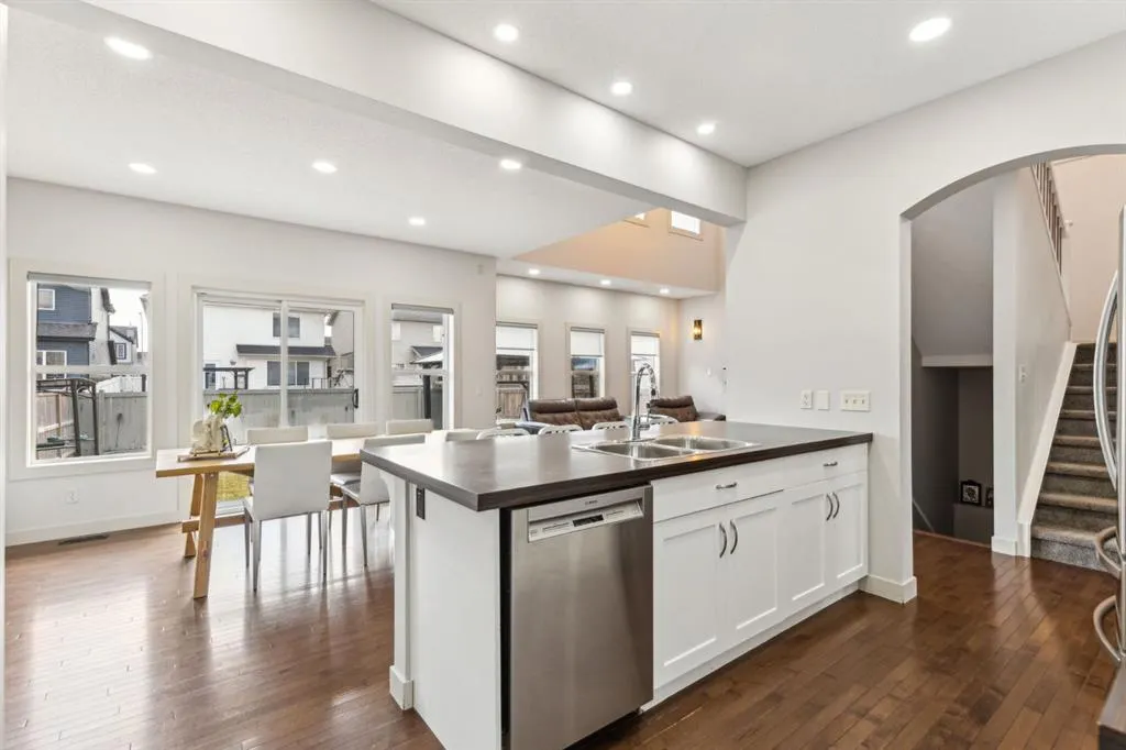 11 copper leaf Terrace SE