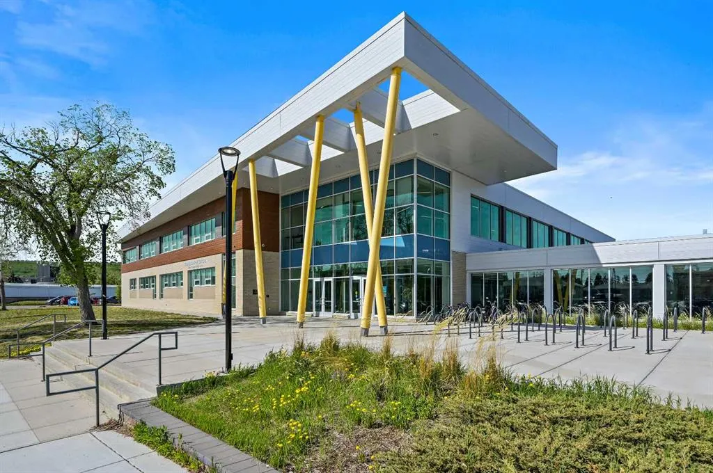 7344 & 7342 35 Avenue NW