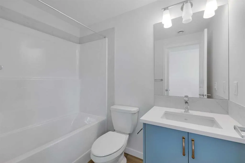 143 Herron Walk NE
