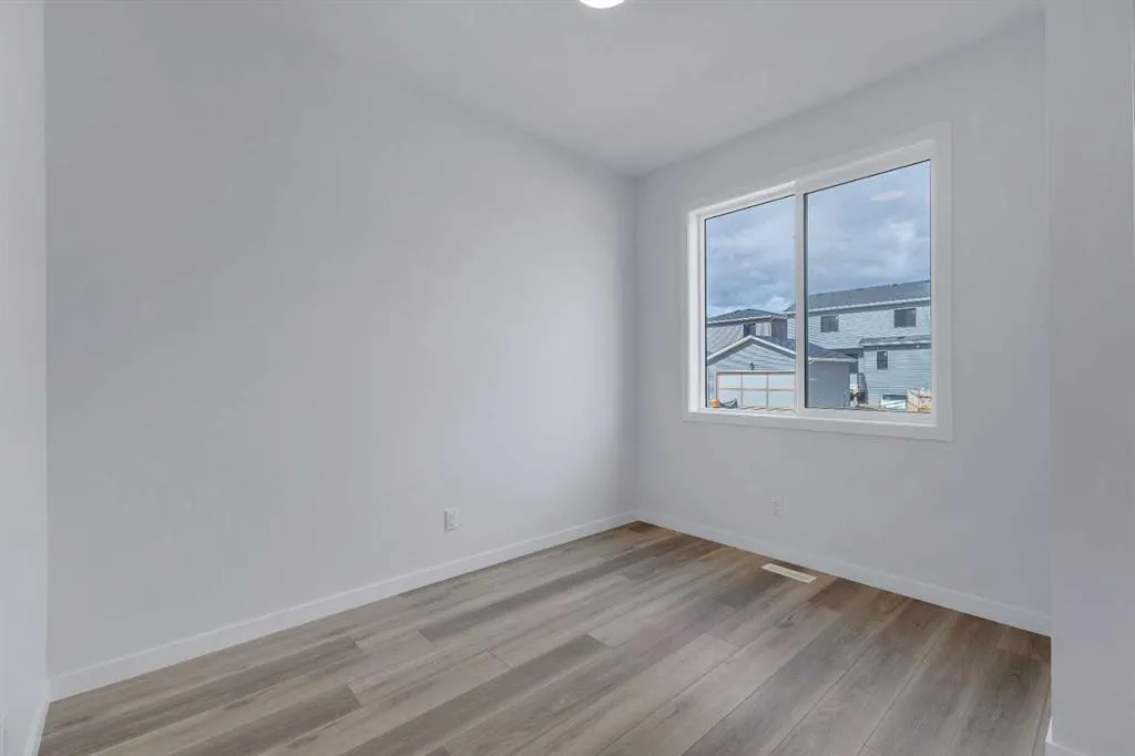 143 Herron Walk NE