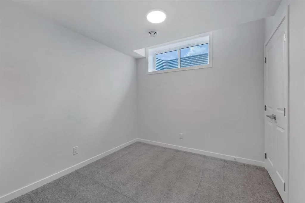 143 Herron Walk NE