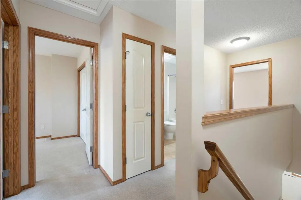 73 Saddletree Court NE