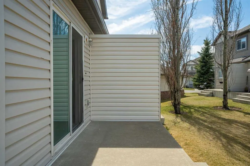 73 Saddletree Court NE