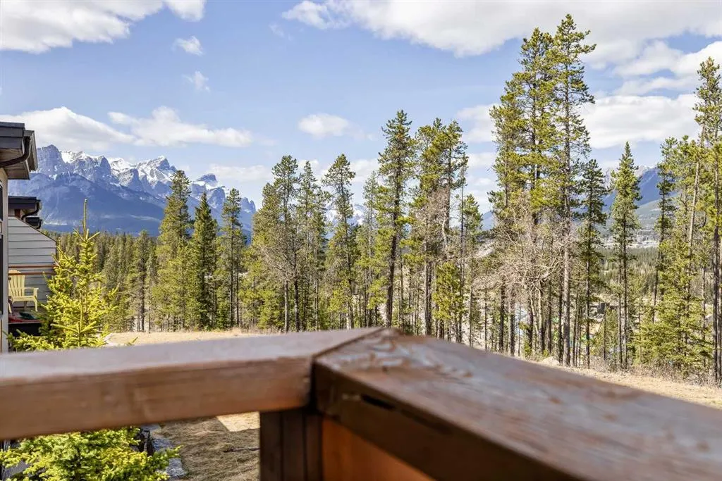 102 Stewart Creek Rise, #302