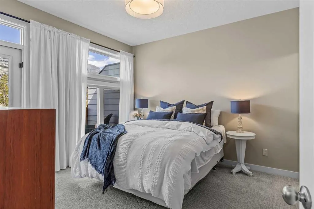 102 Stewart Creek Rise, #302