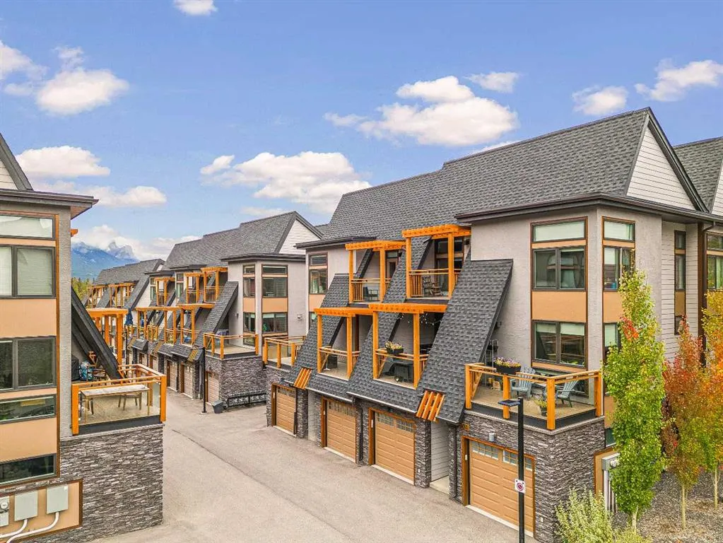 102 Stewart Creek Rise, #302