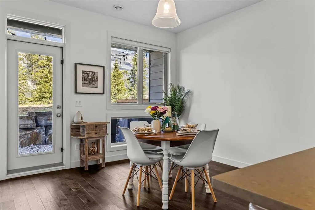 102 Stewart Creek Rise, #302