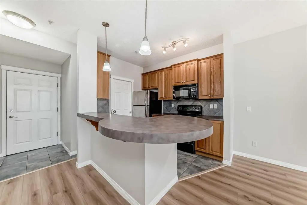 25 Prestwick Drive SE, #208