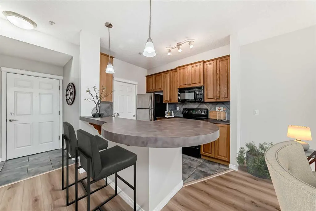 25 Prestwick Drive SE, #208