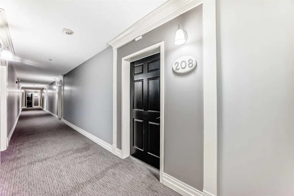 25 Prestwick Drive SE, #208