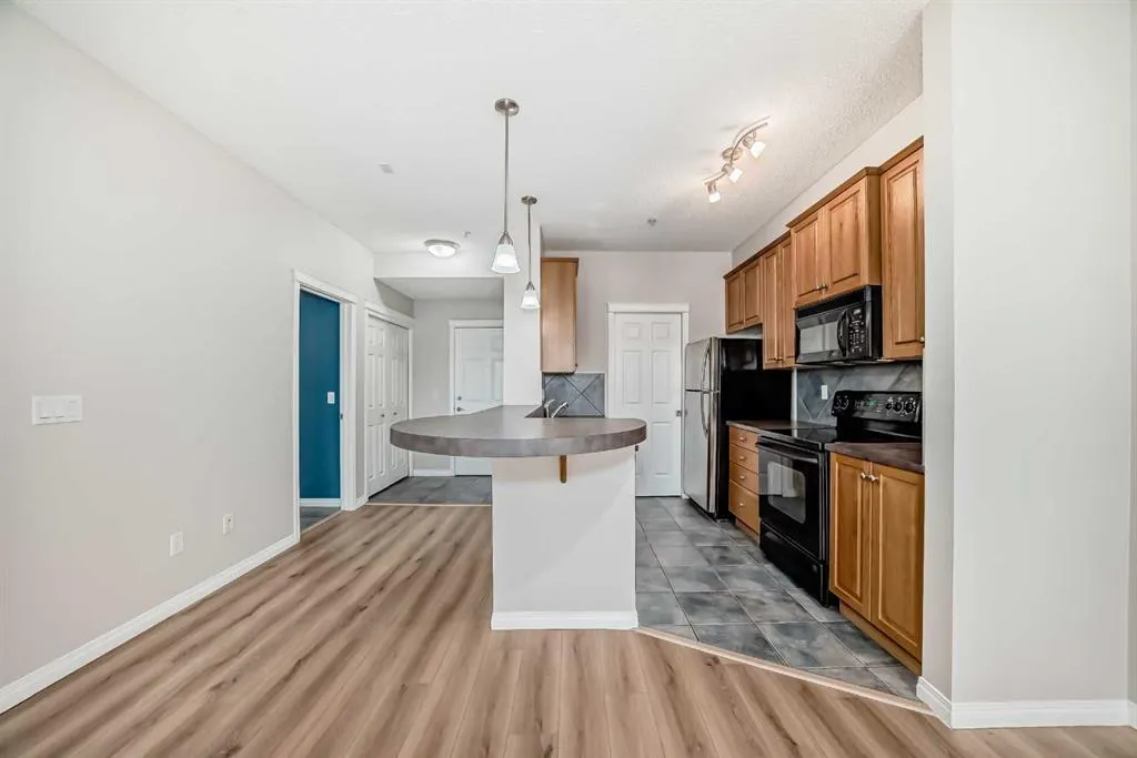 25 Prestwick Drive SE, #208