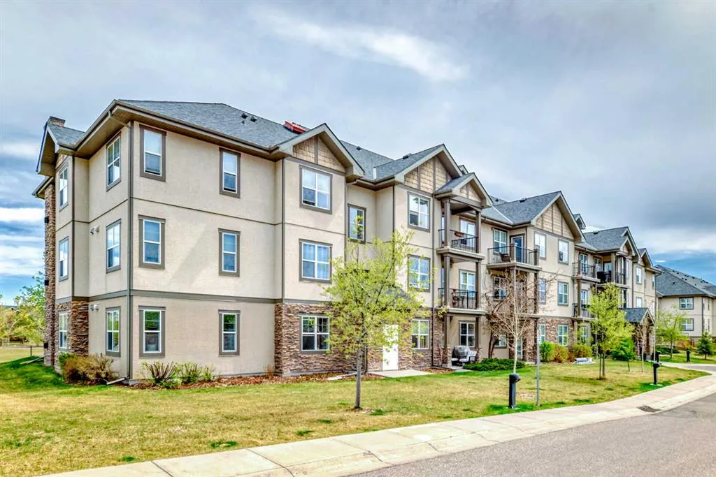 25 Prestwick Drive SE, #208