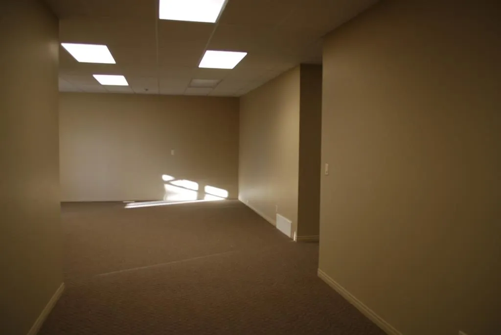 4616 47 Avenue, #2