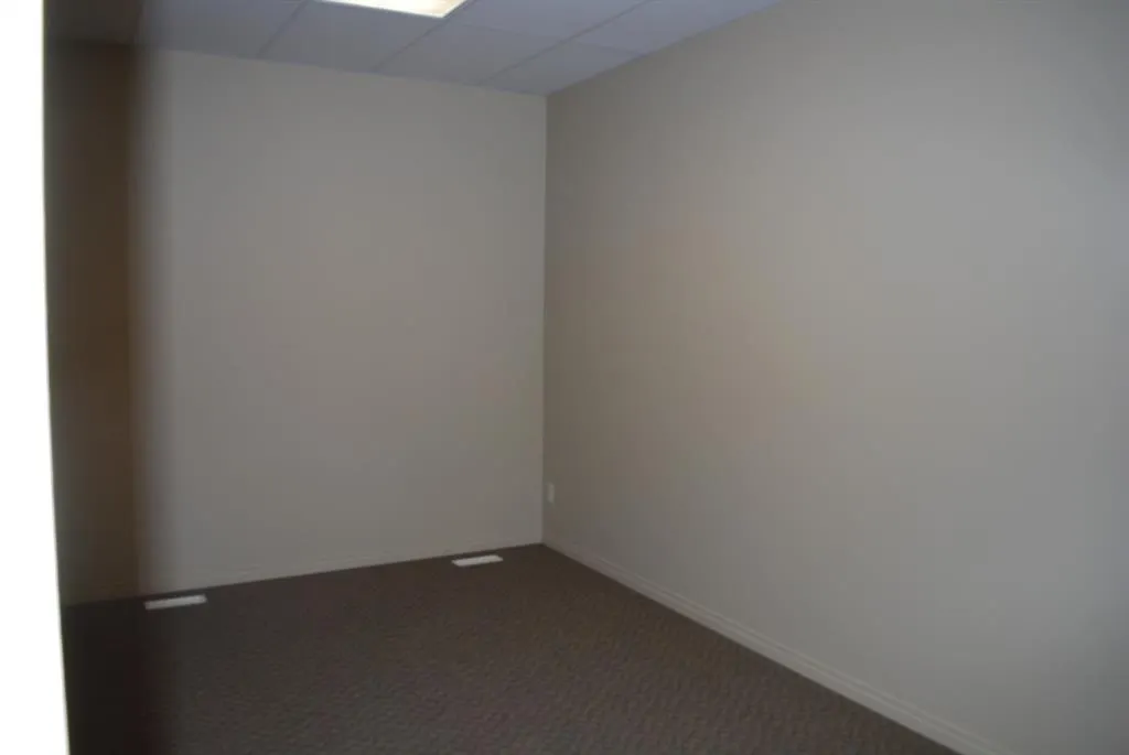 4616 47 Avenue, #2