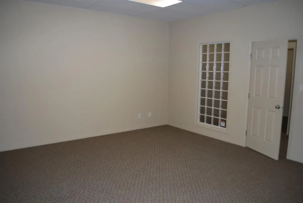 4616 47 Avenue, #2
