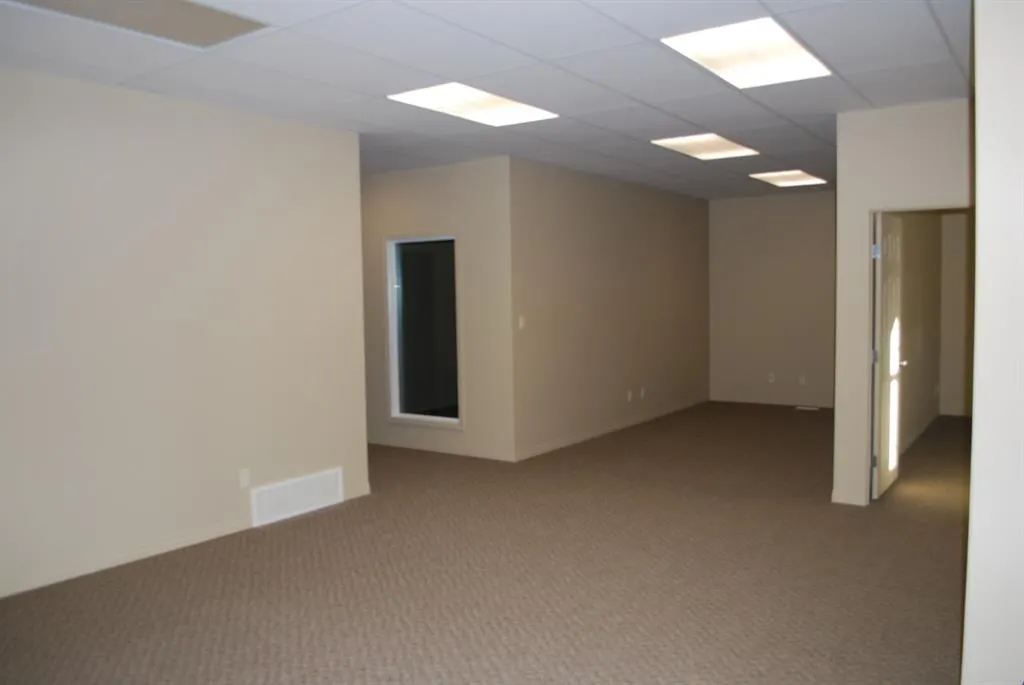 4616 47 Avenue, #2