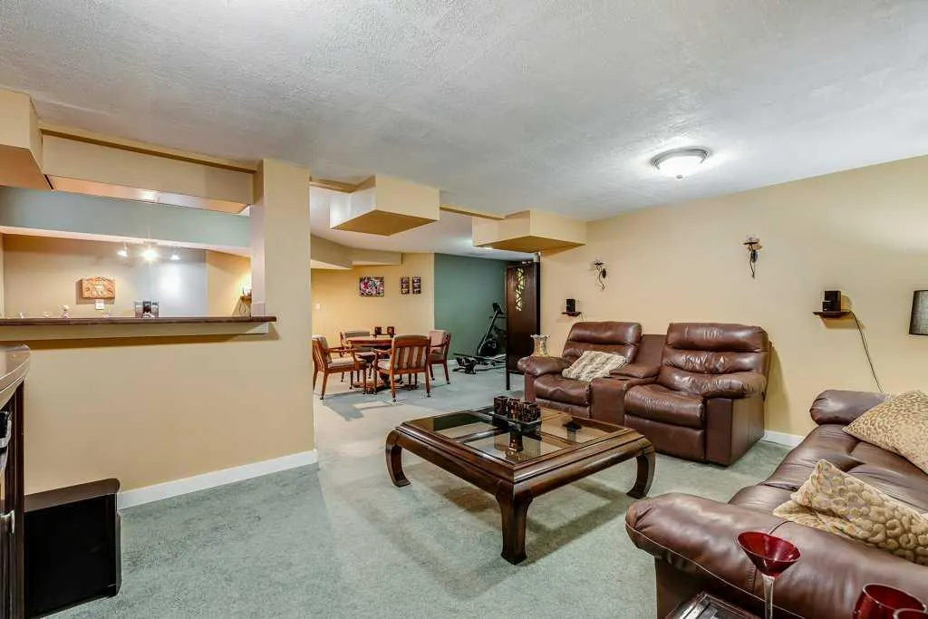 48 Chapala Square SE