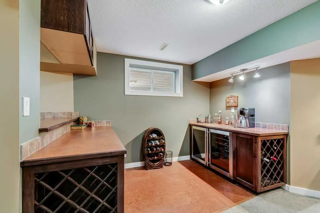 48 Chapala Square SE