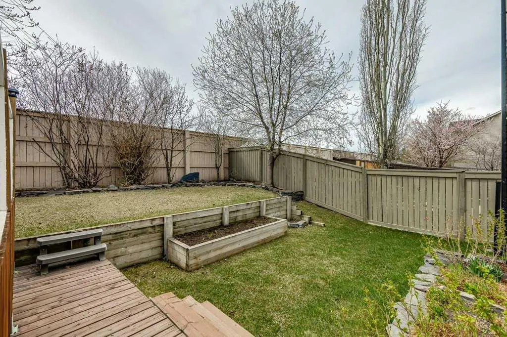 48 Chapala Square SE