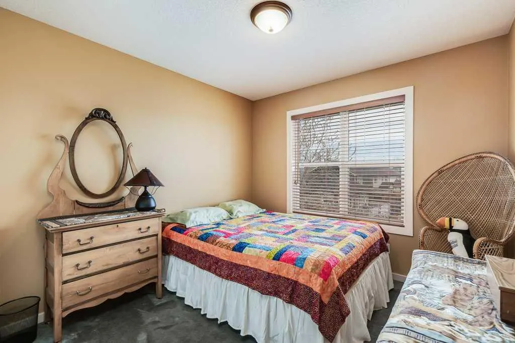 48 Chapala Square SE