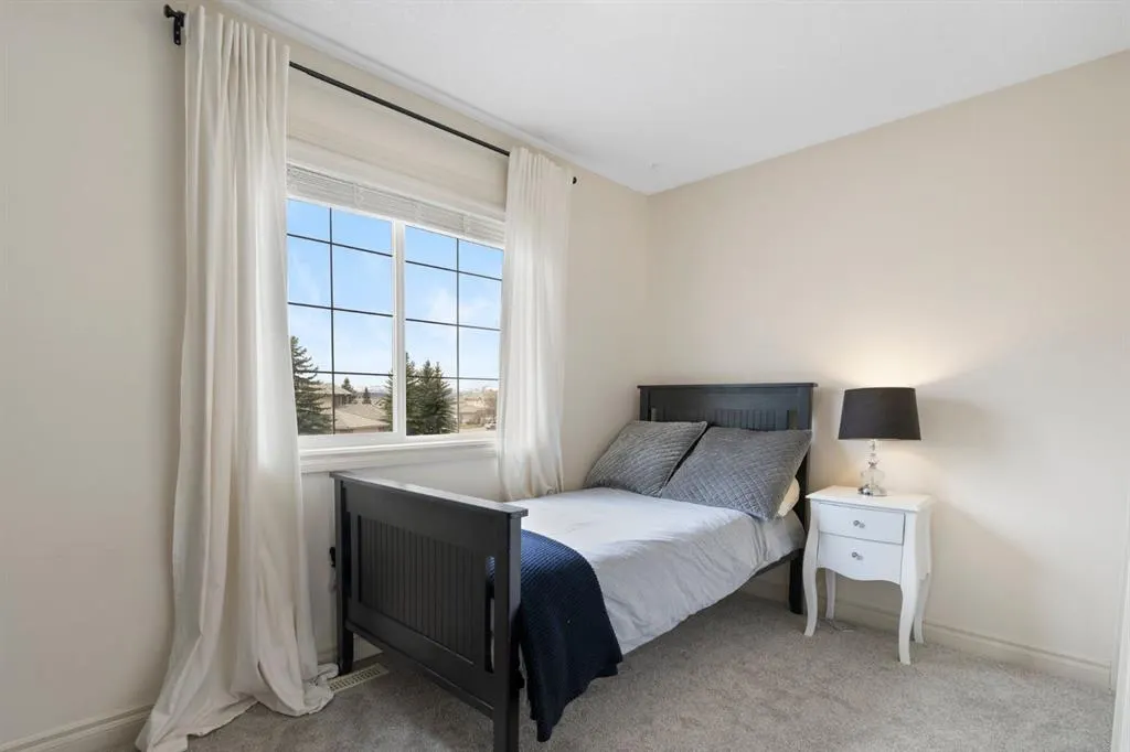 181 Gleneagles View