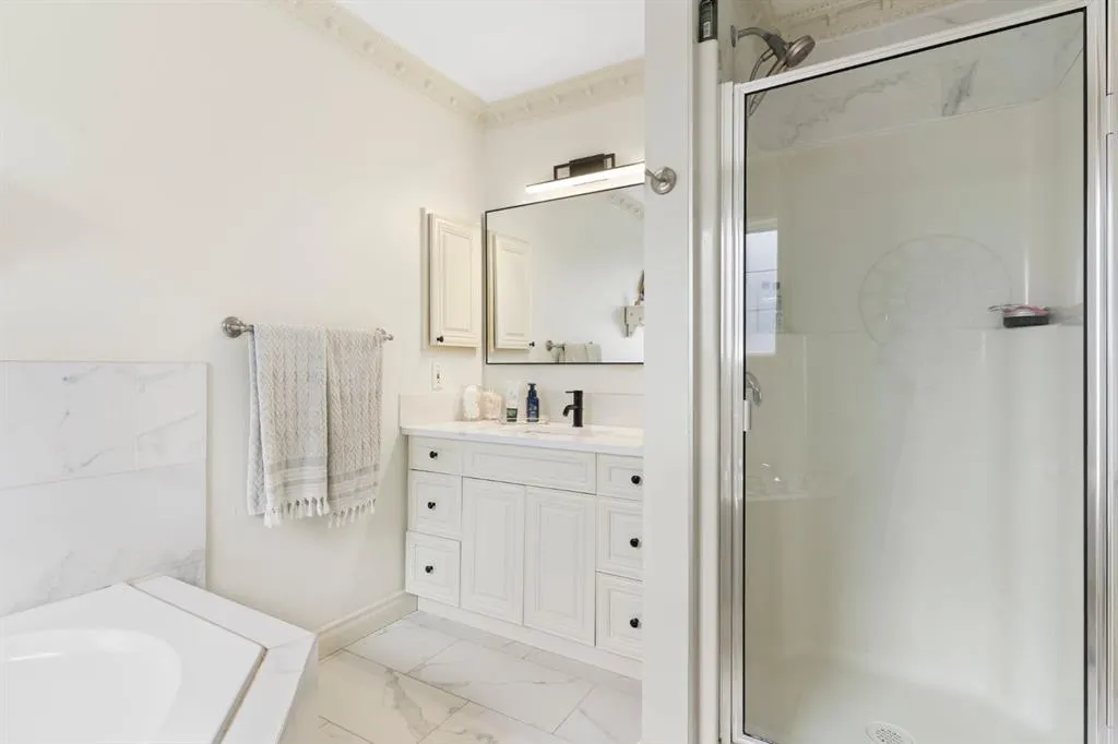 181 Gleneagles View