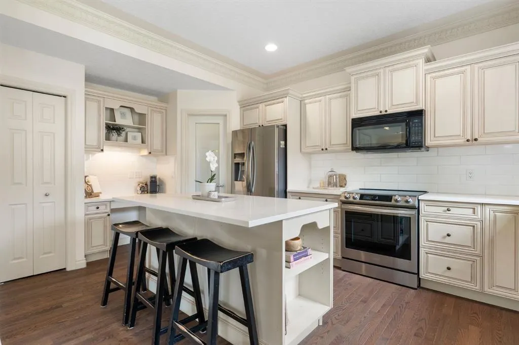181 Gleneagles View