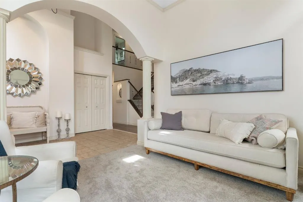 181 Gleneagles View