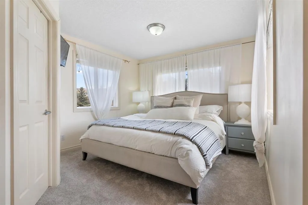181 Gleneagles View