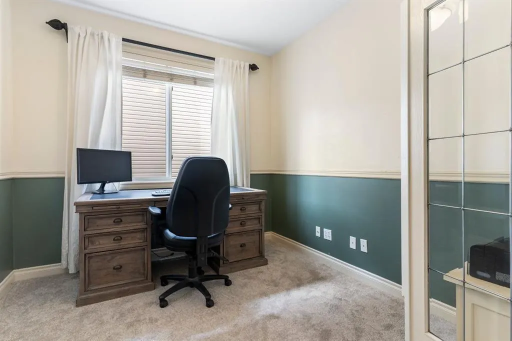 181 Gleneagles View