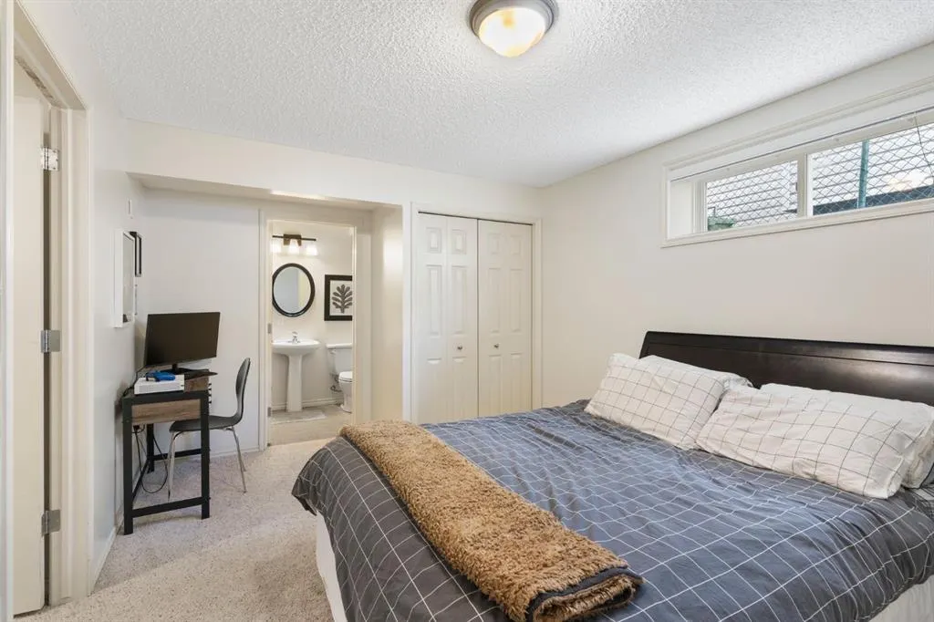 181 Gleneagles View