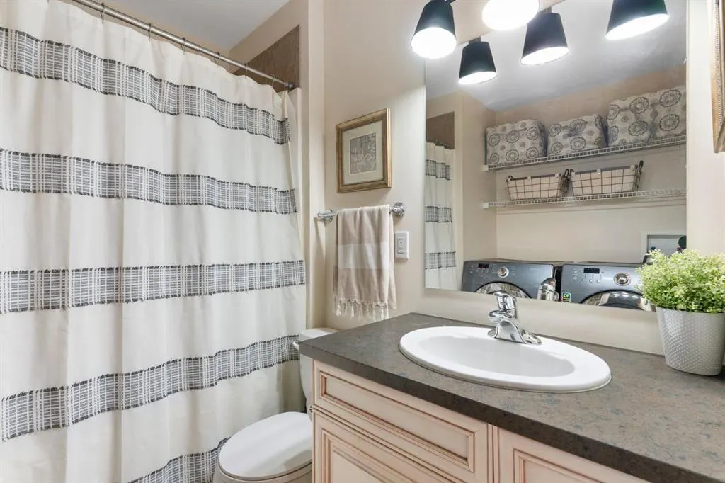 181 Gleneagles View