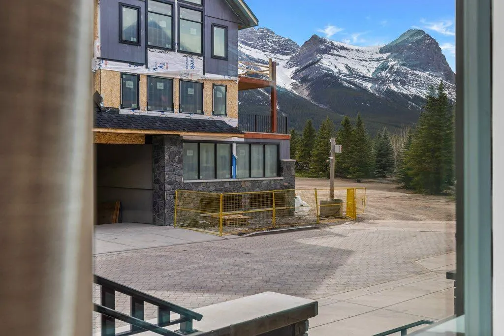 1315 Spring Creek Gate, #102
