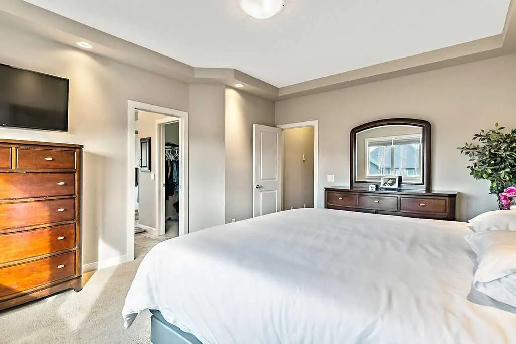 97 Evanspark Way NW