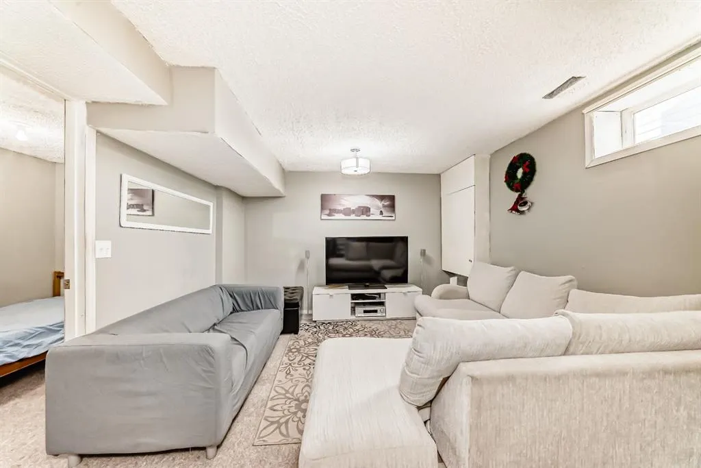 211 Taracove Estate Drive NE