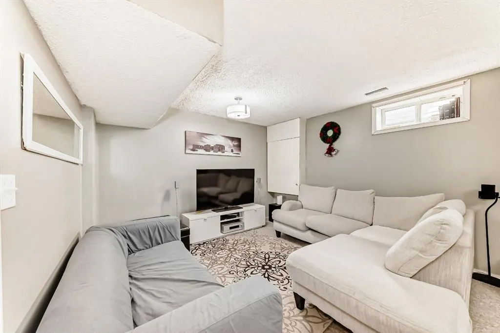 211 Taracove Estate Drive NE