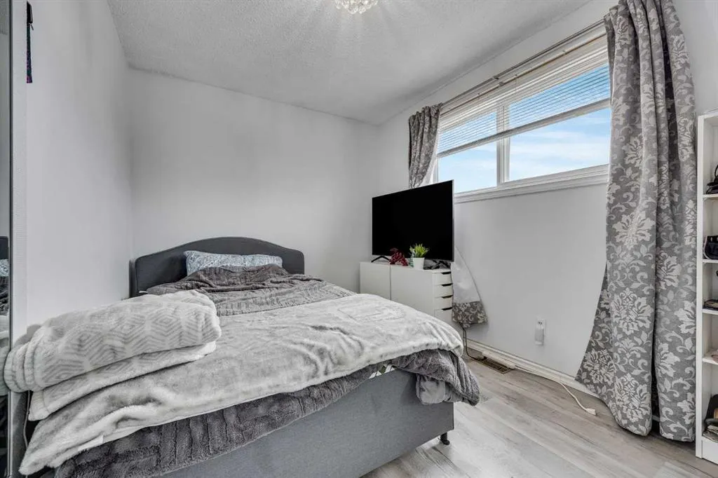 57 Martingrove Place NE