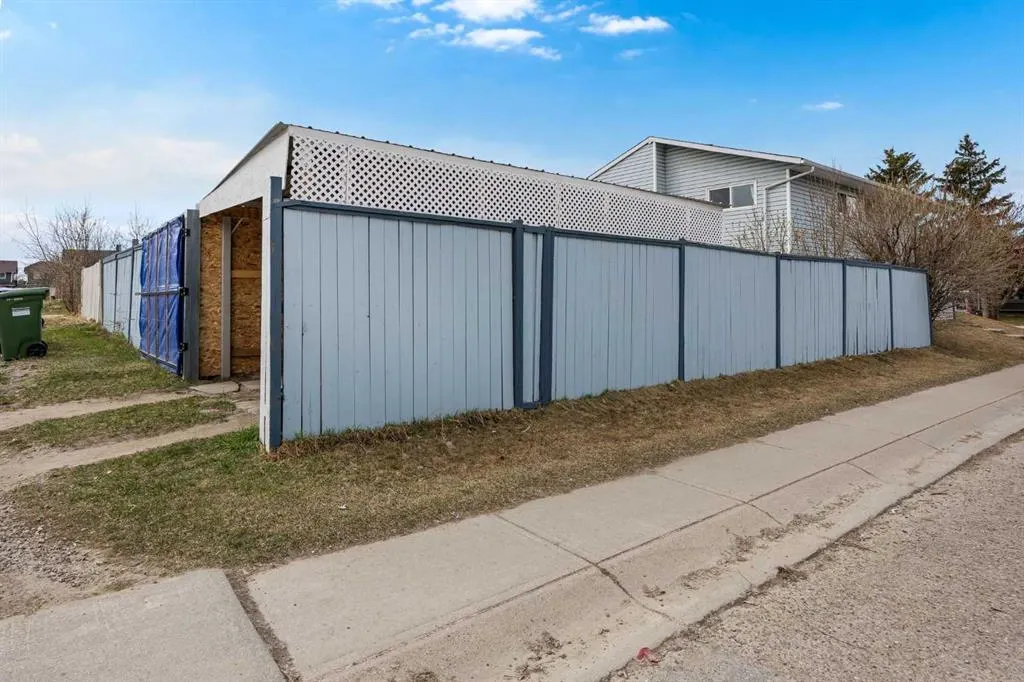 57 Martingrove Place NE