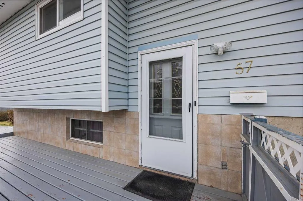 57 Martingrove Place NE