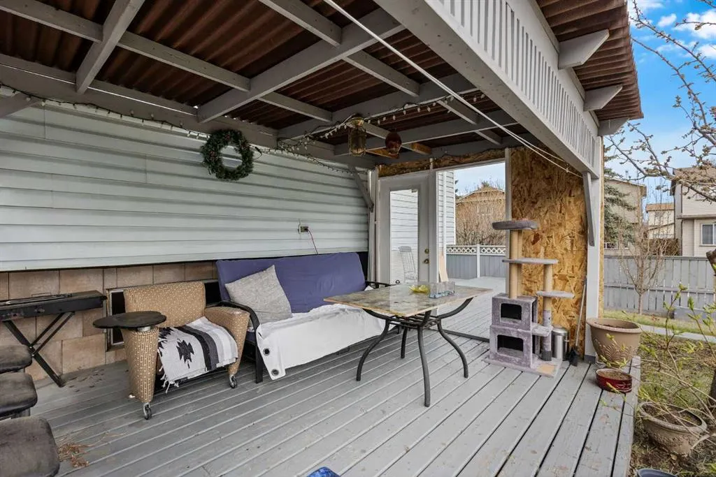 57 Martingrove Place NE