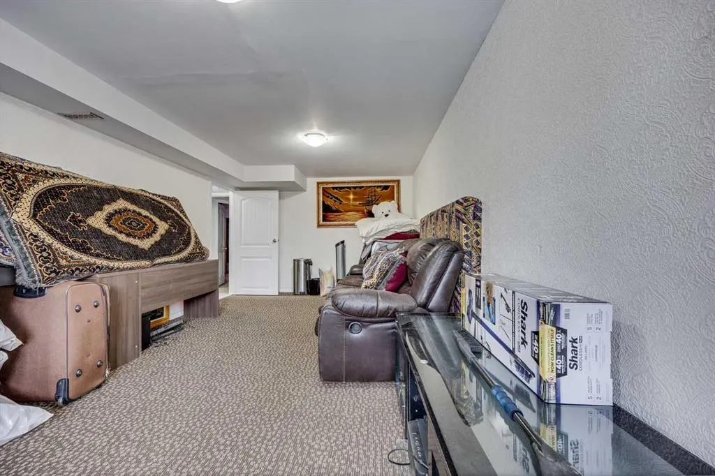 57 Martingrove Place NE