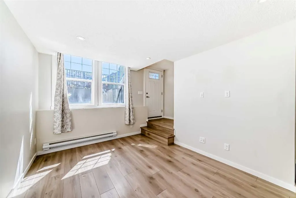 109 Cranbrook Square SE