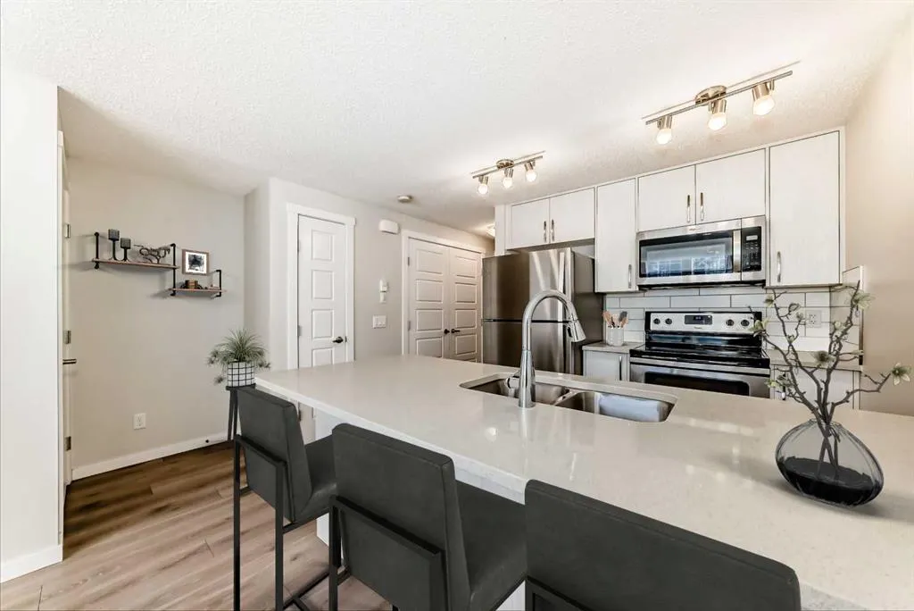 109 Cranbrook Square SE