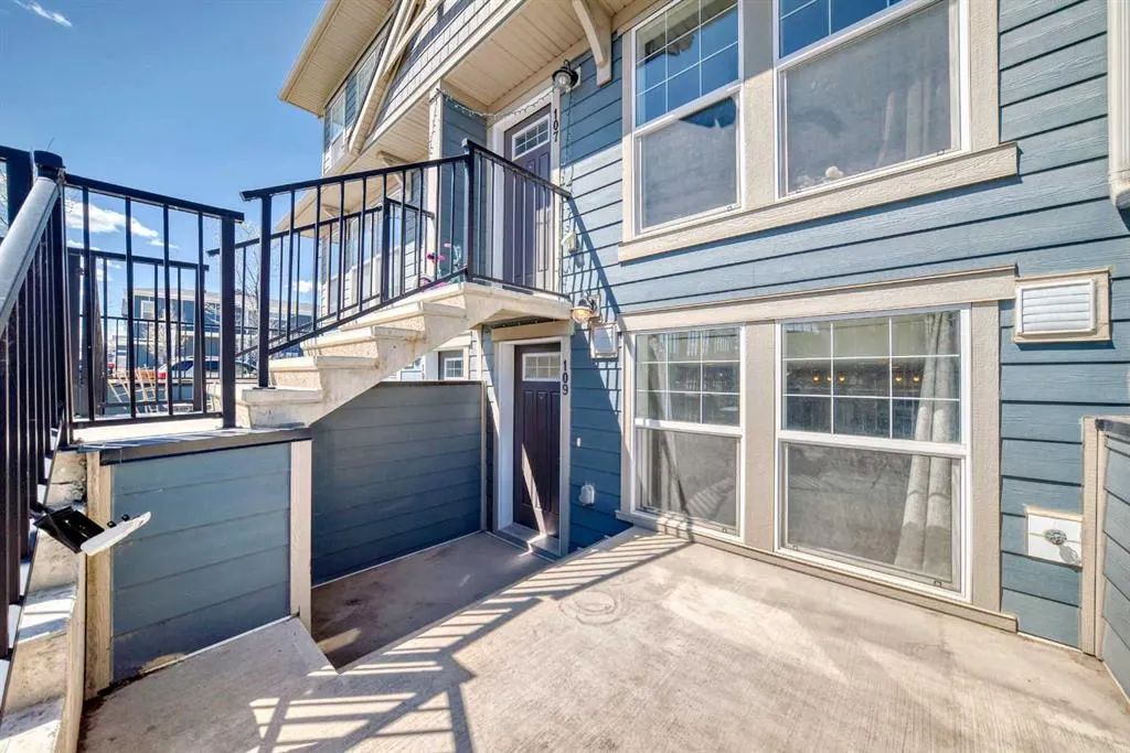 109 Cranbrook Square SE