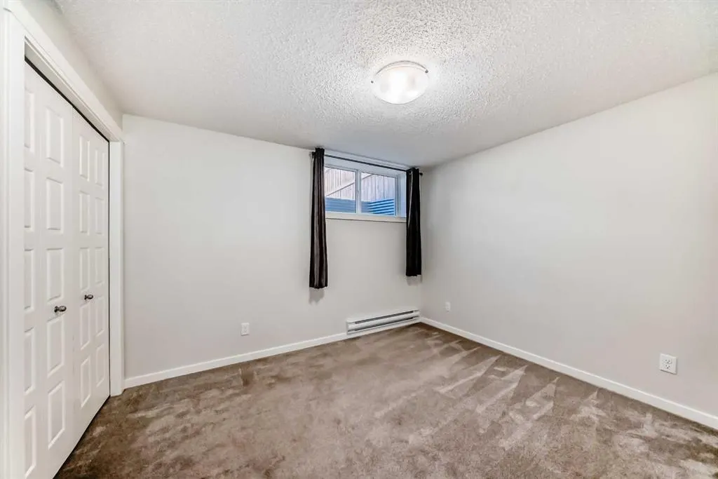109 Cranbrook Square SE
