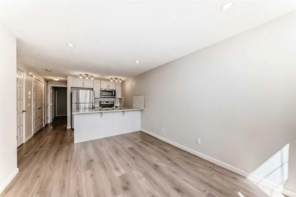 109 Cranbrook Square SE