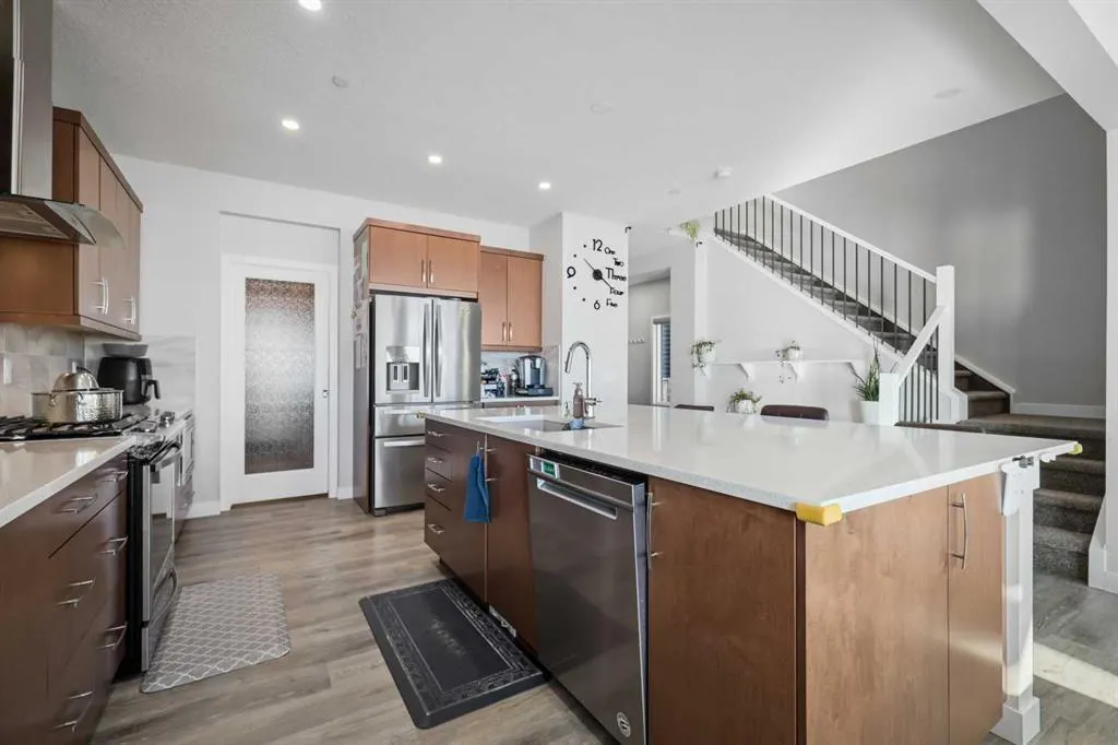 180 Howse Crescent NE