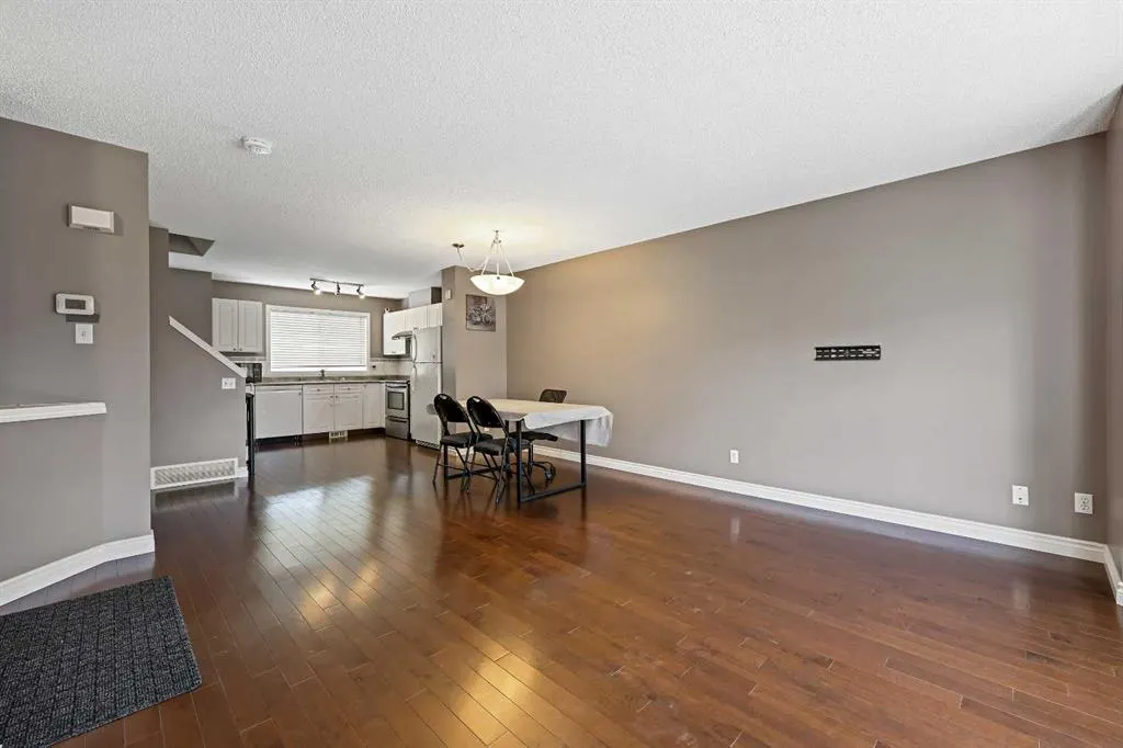45 Tuscany Springs Gardens NW